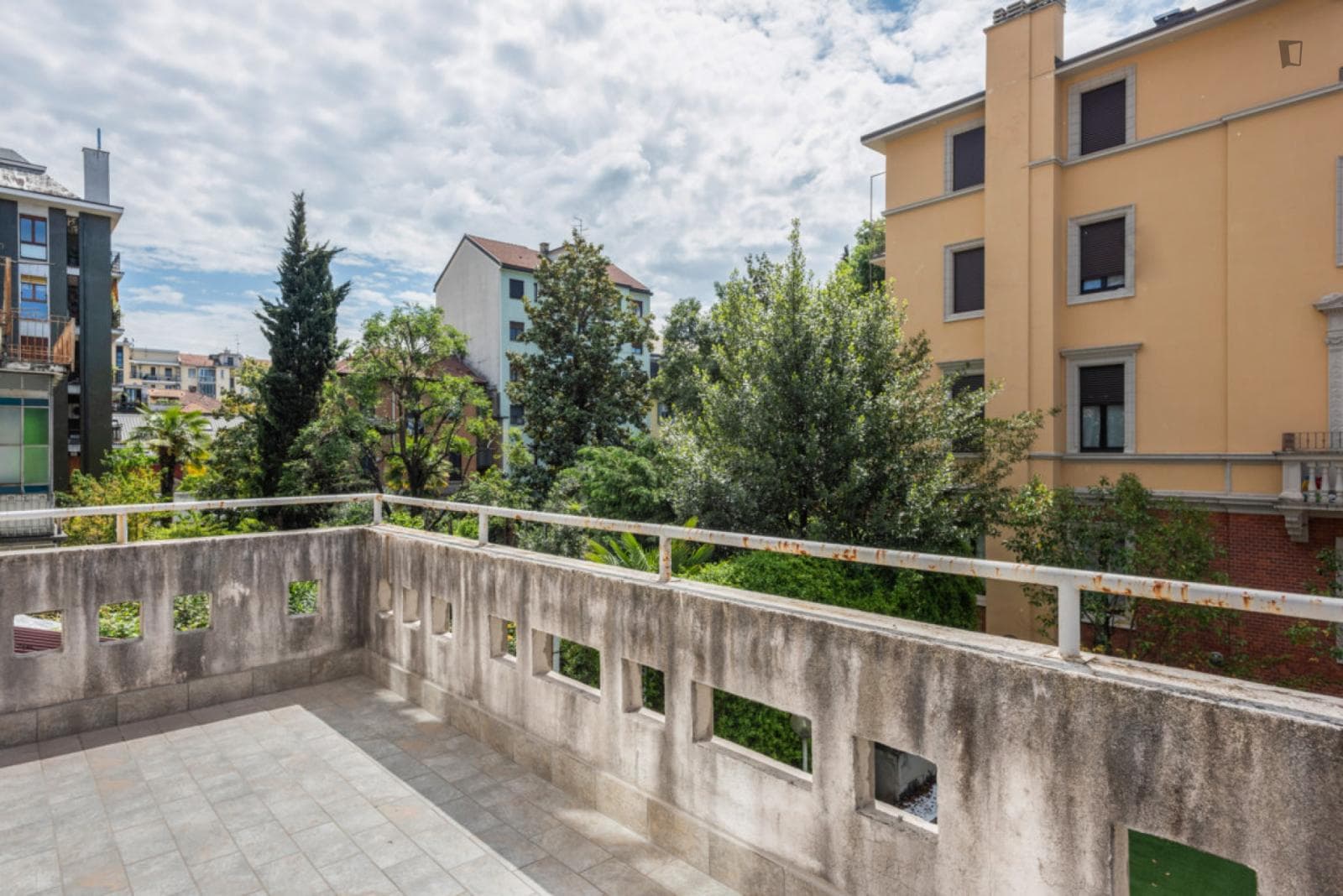 Property photo thumbnail