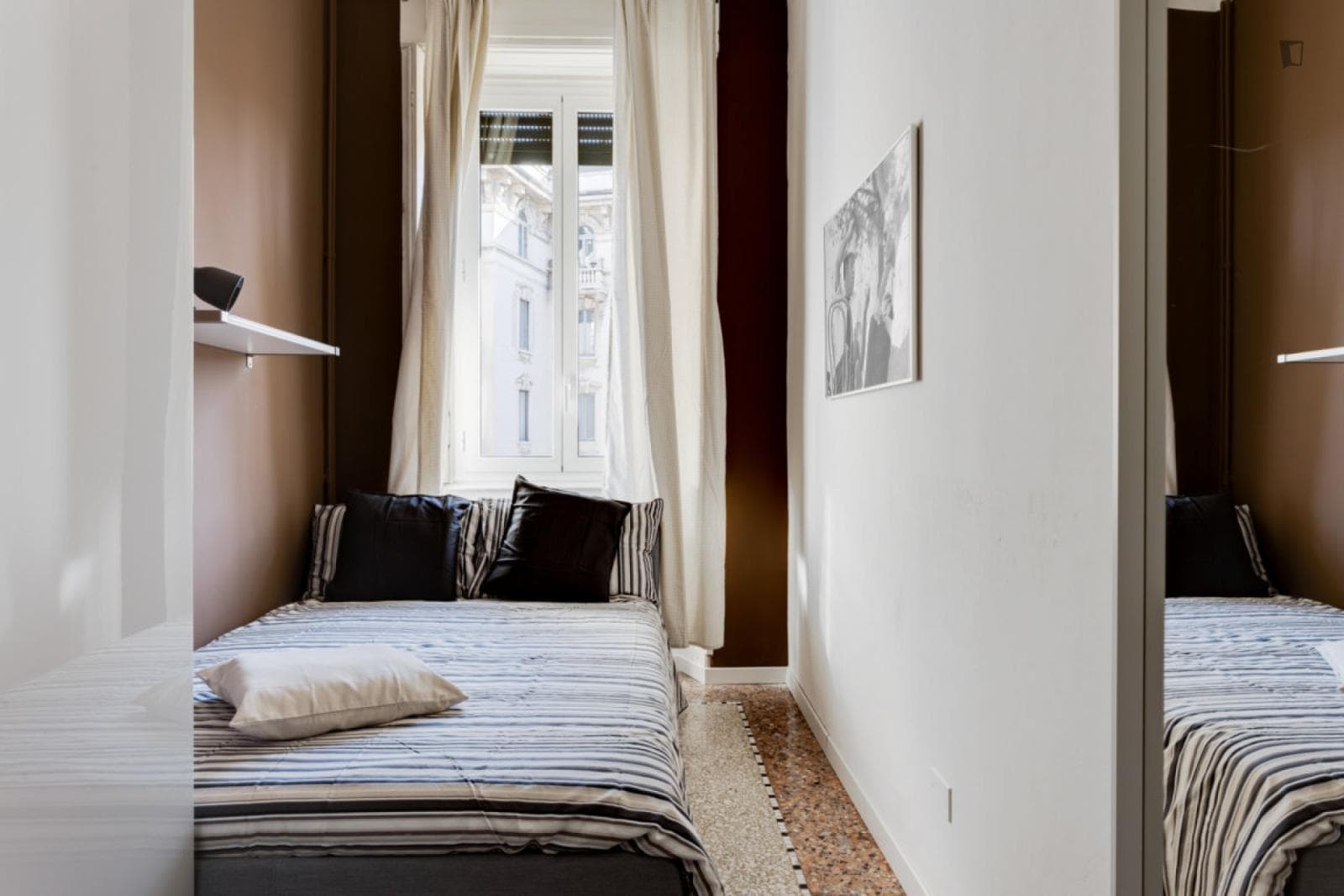 Cosy bedroom in multi-bedroom flat near Città Studi photo 1