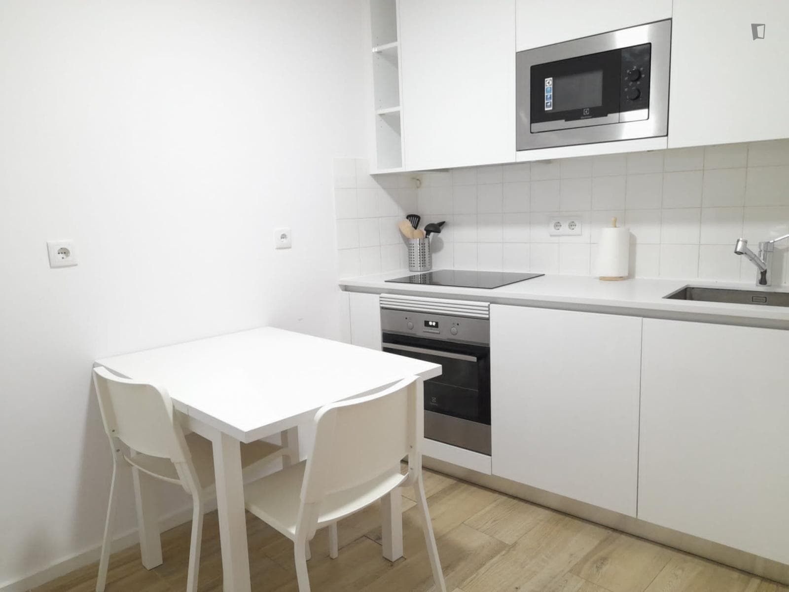 Charming studio very close to ISPA- Instituto Universitário photo 1