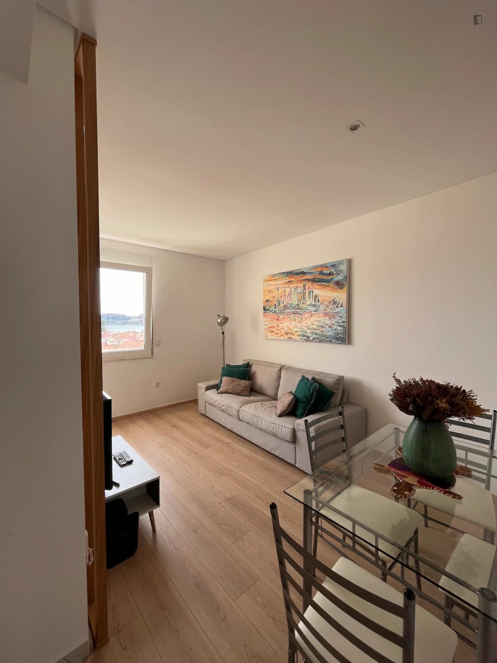 Amazing flat very close to Universidade Lusíada - Oficinas de Design photo 1