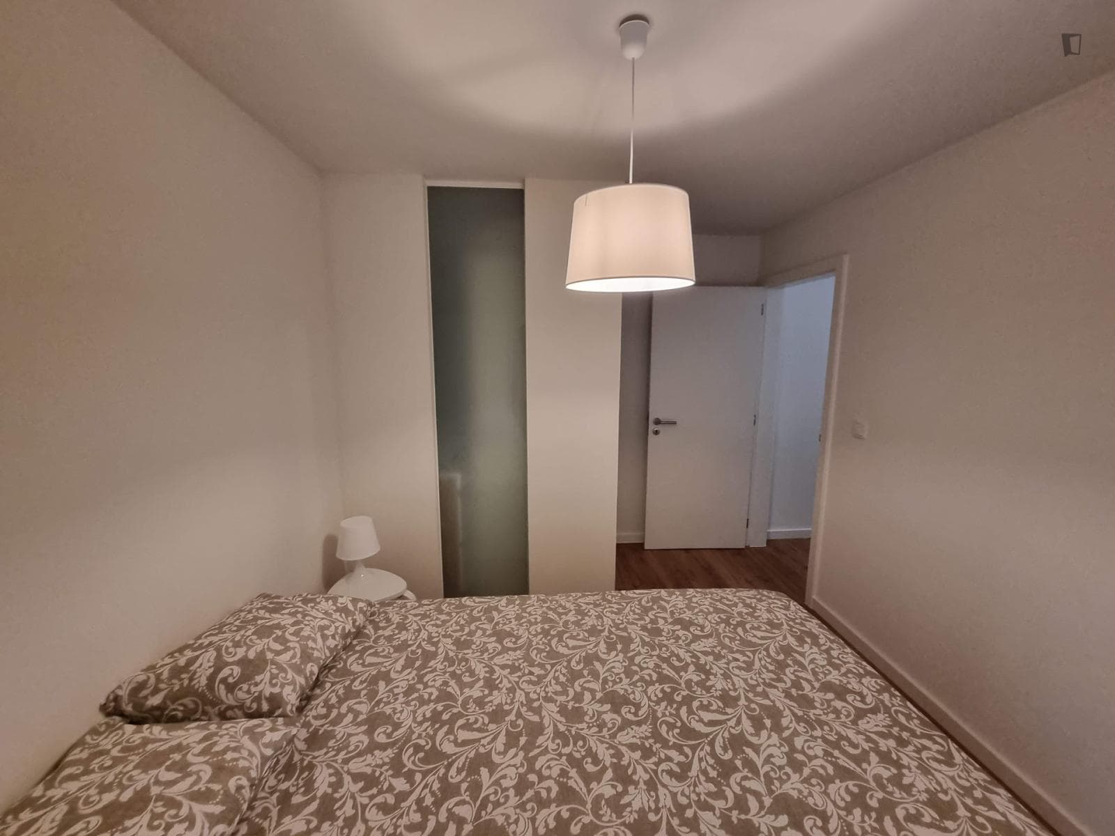 Welcoming double ensuite bedroom next to the Hospital Pedro Hispano photo 1