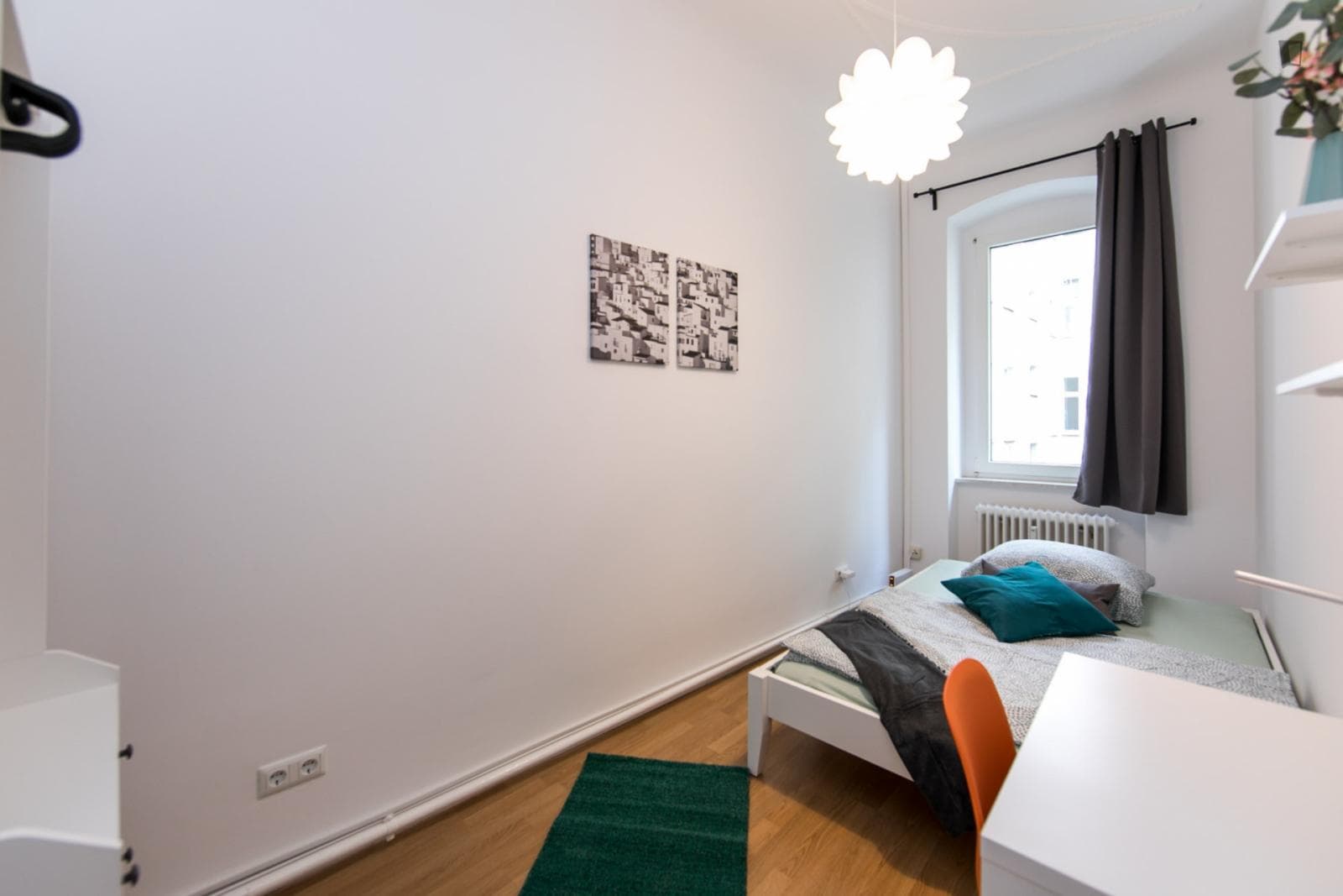 Really neat single bedroom near the U Berliner Straße metro photo 1