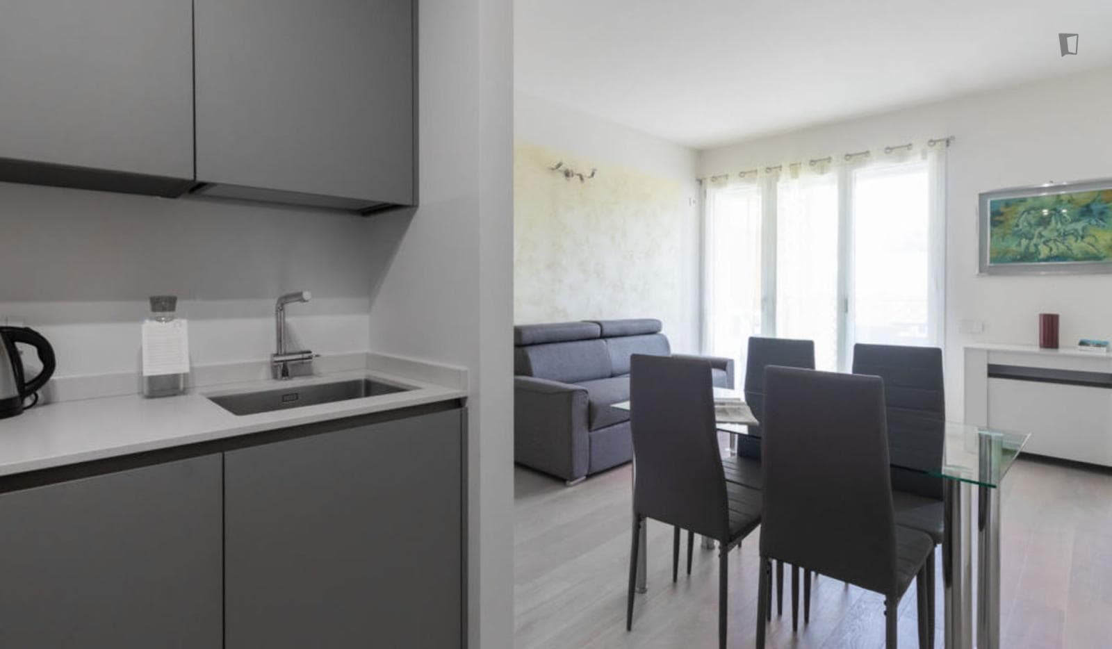 Tasteful 1-bedroom flat near the Portello metro photo 1