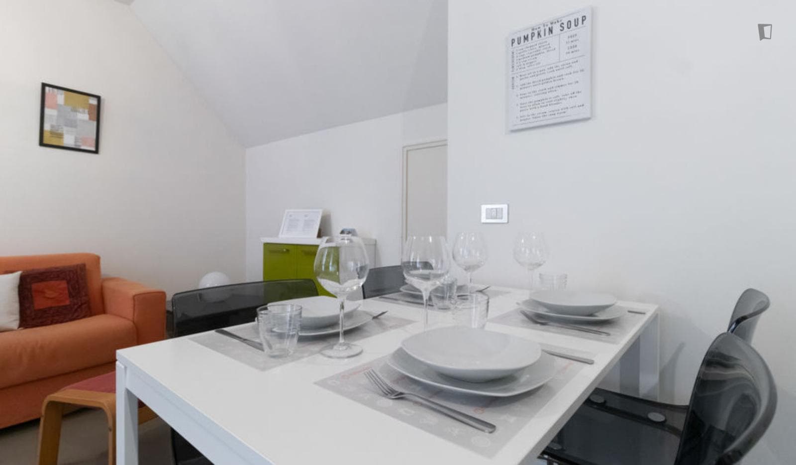 Exquisite 2-bedroom apartment near Politecnico di Milano photo 1