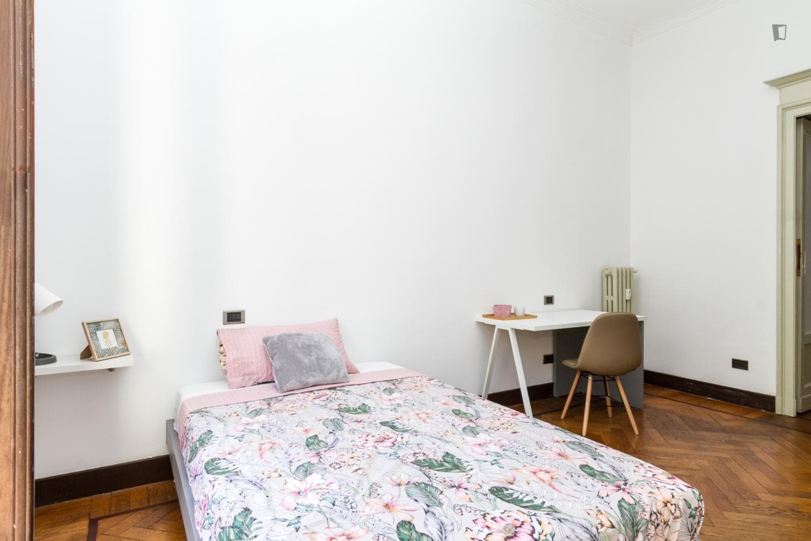 Wonderful single bedroom close to Porta Venezia Metro Station, room 3 photo 1