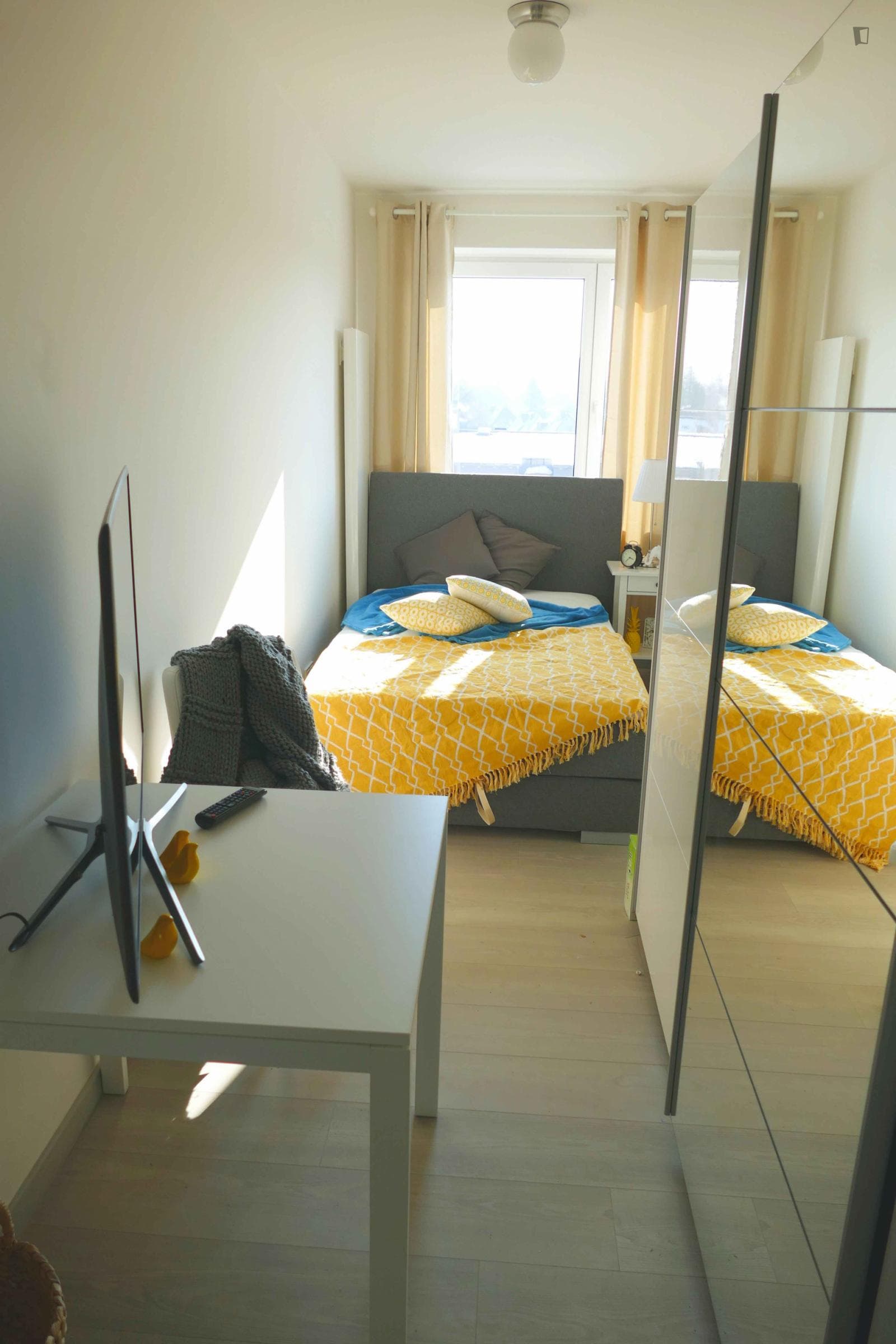 Neat double bedroom in Untergiesing - Harlaching photo 1
