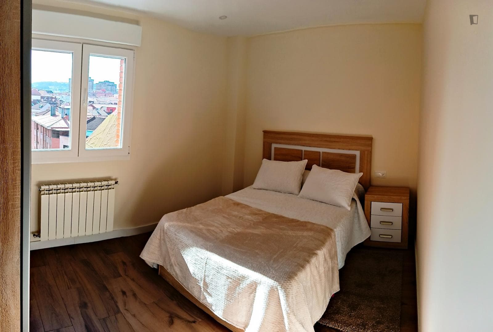 Homely double bedroom in the Moreda neighbourhood photo 1