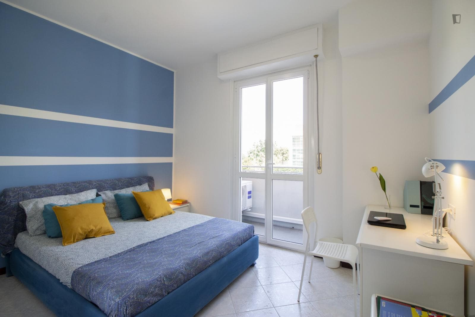 Cosy double bedroom in Corvetto photo 1