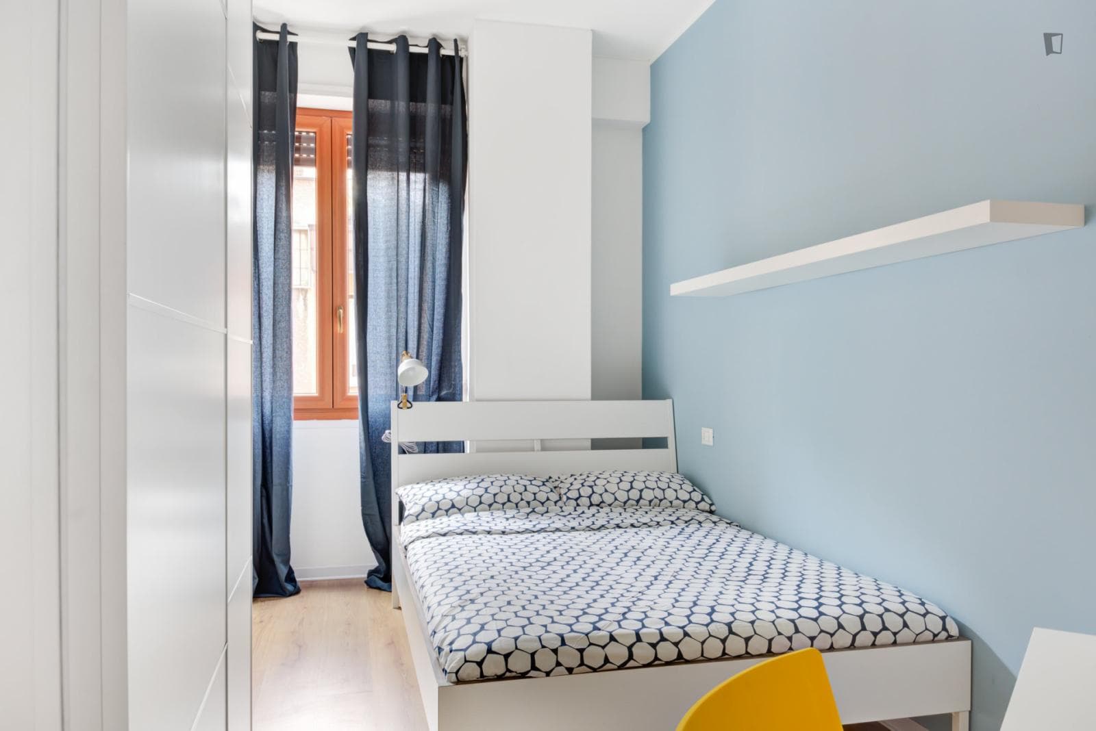 Splendid Double Bedroom located in Zona Solari neighbourhood photo 1