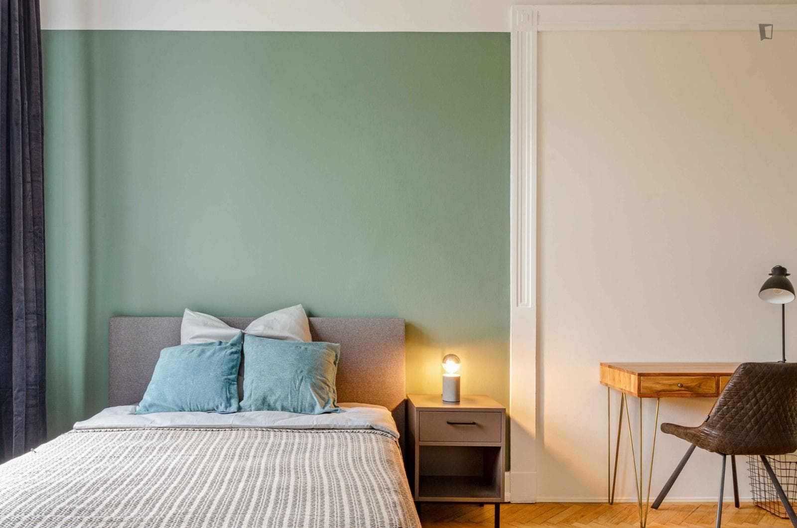 Bright double bedroom in Hamburg photo 1
