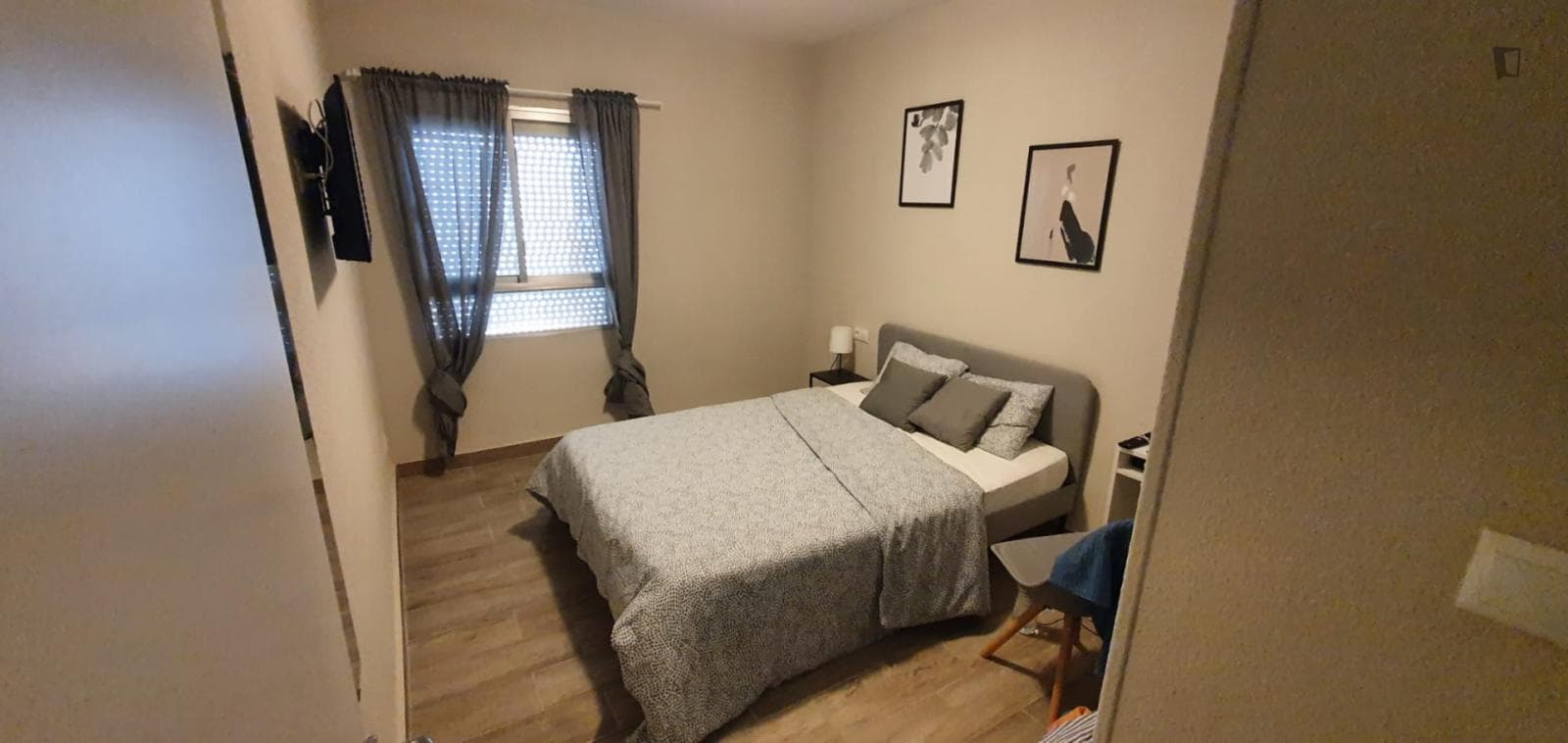 New stylish single bedroom for rent photo 1