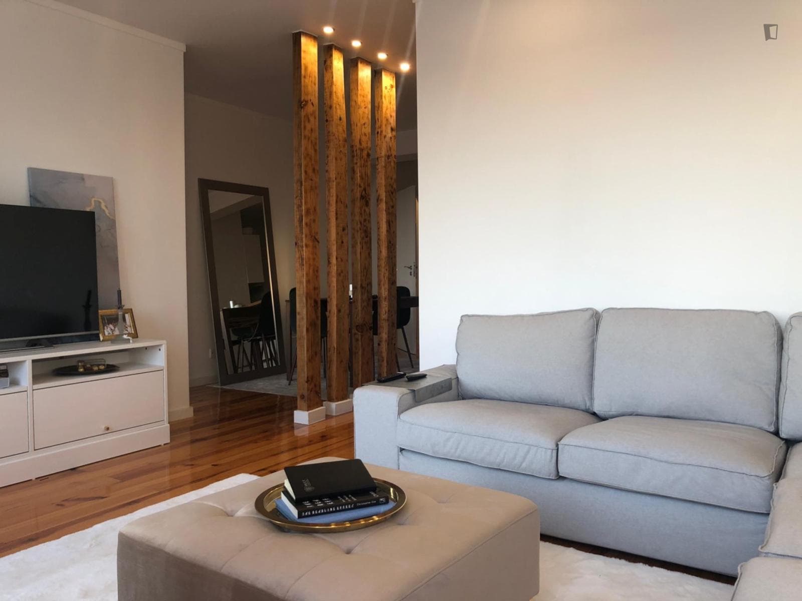 Beautiful flat with great views towards Tejo river and Terreiro do Paco photo 1