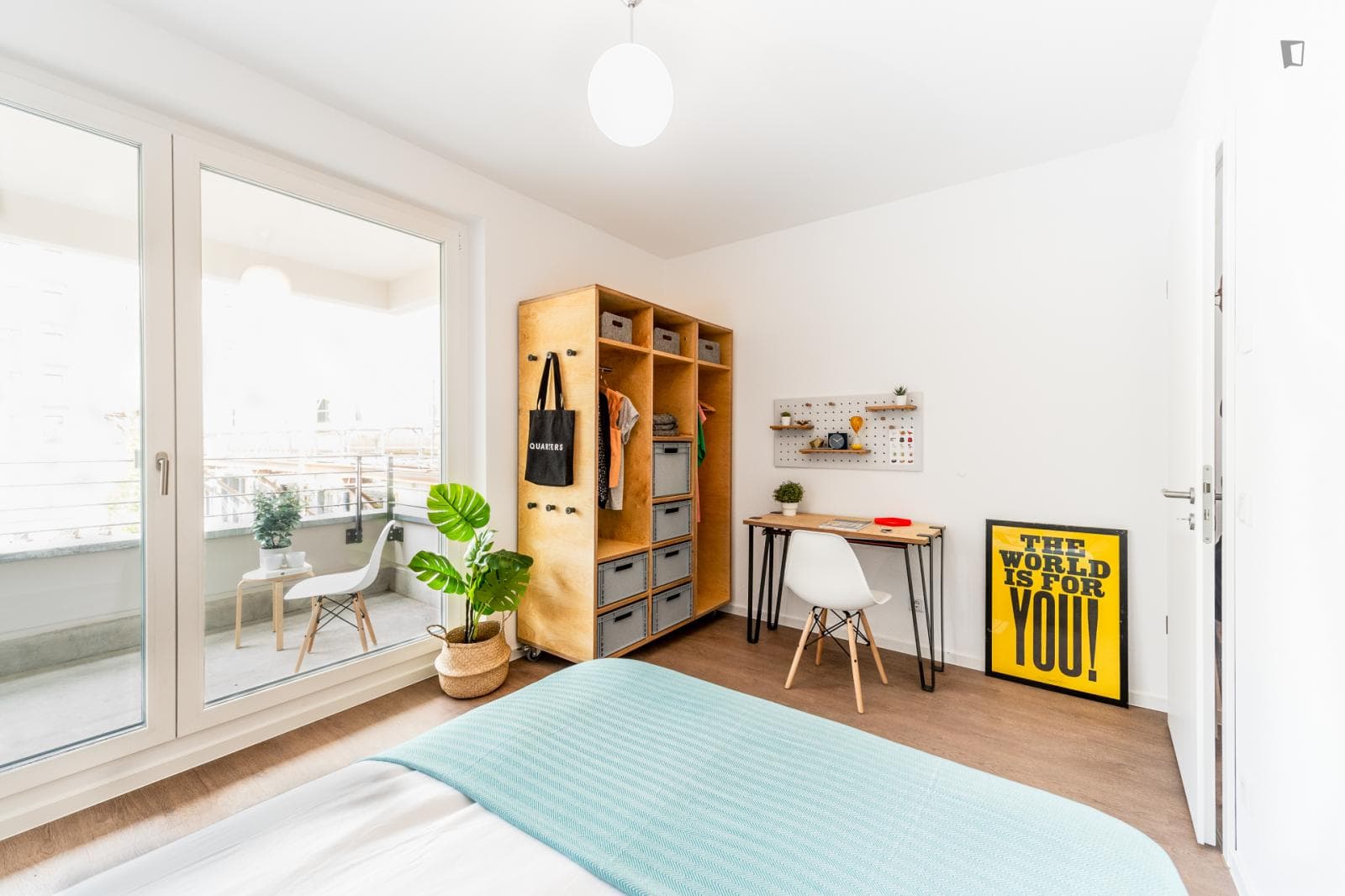 Luminous double bedroom near Kraftwerk Moabit photo 1