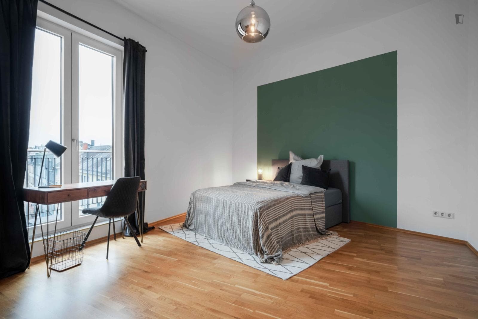 Alluring double bedroom in Innenstadt II photo 1