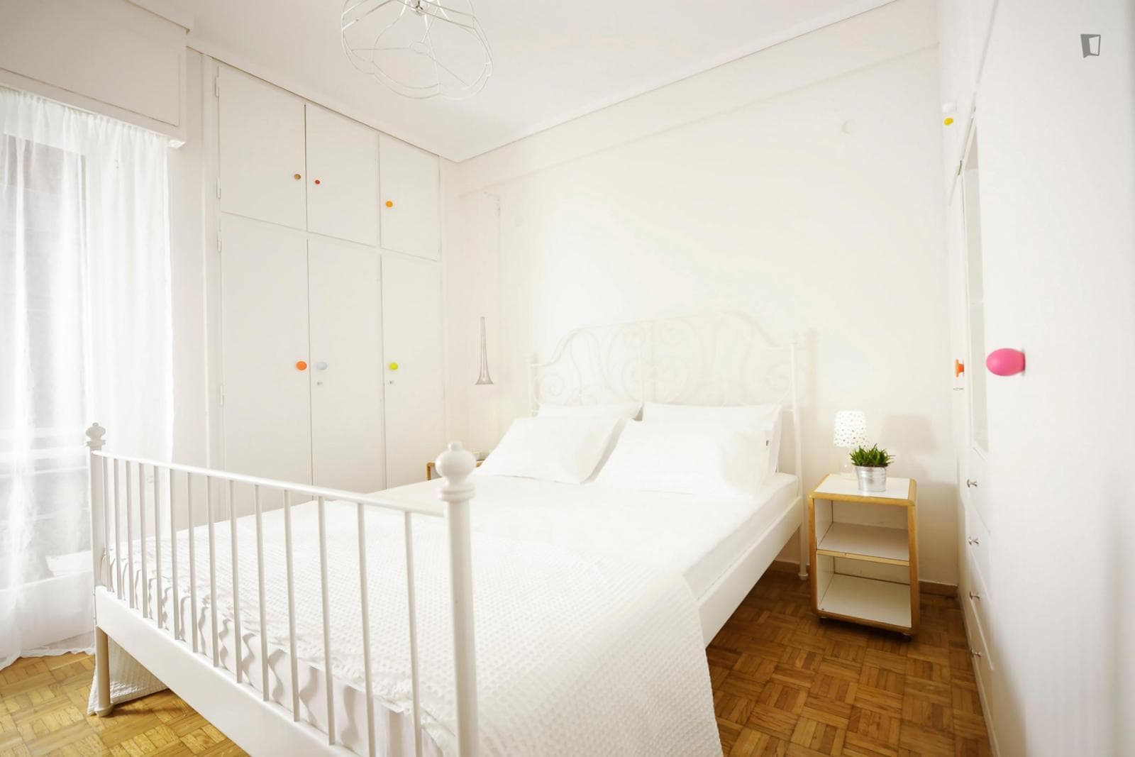 Bright 1-bedroom apartment, in a residence near Thissio metro station photo 1