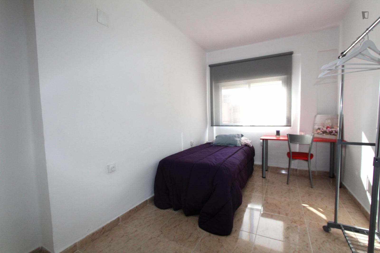 Bright single bedroom in Alicante photo 1