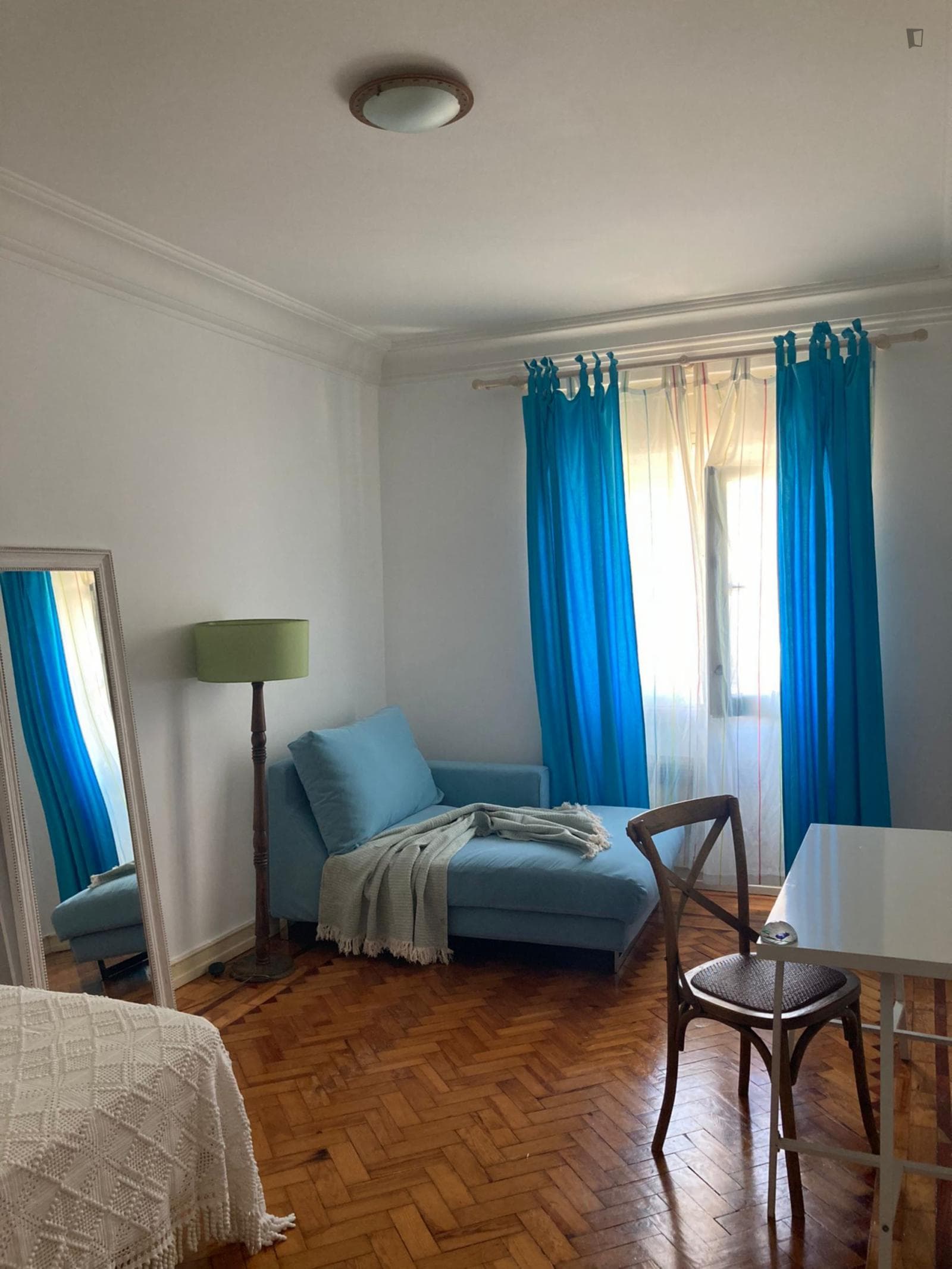 Cosy single bedroom in Areeiro photo 1
