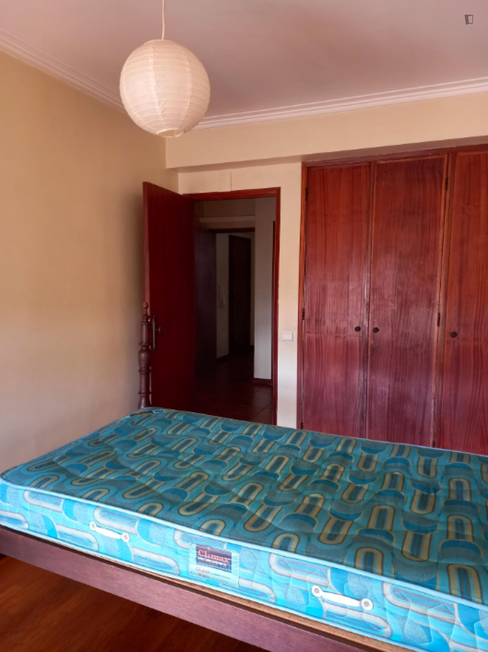 Luminous single bedroom near Faculdade de Desporto photo 1