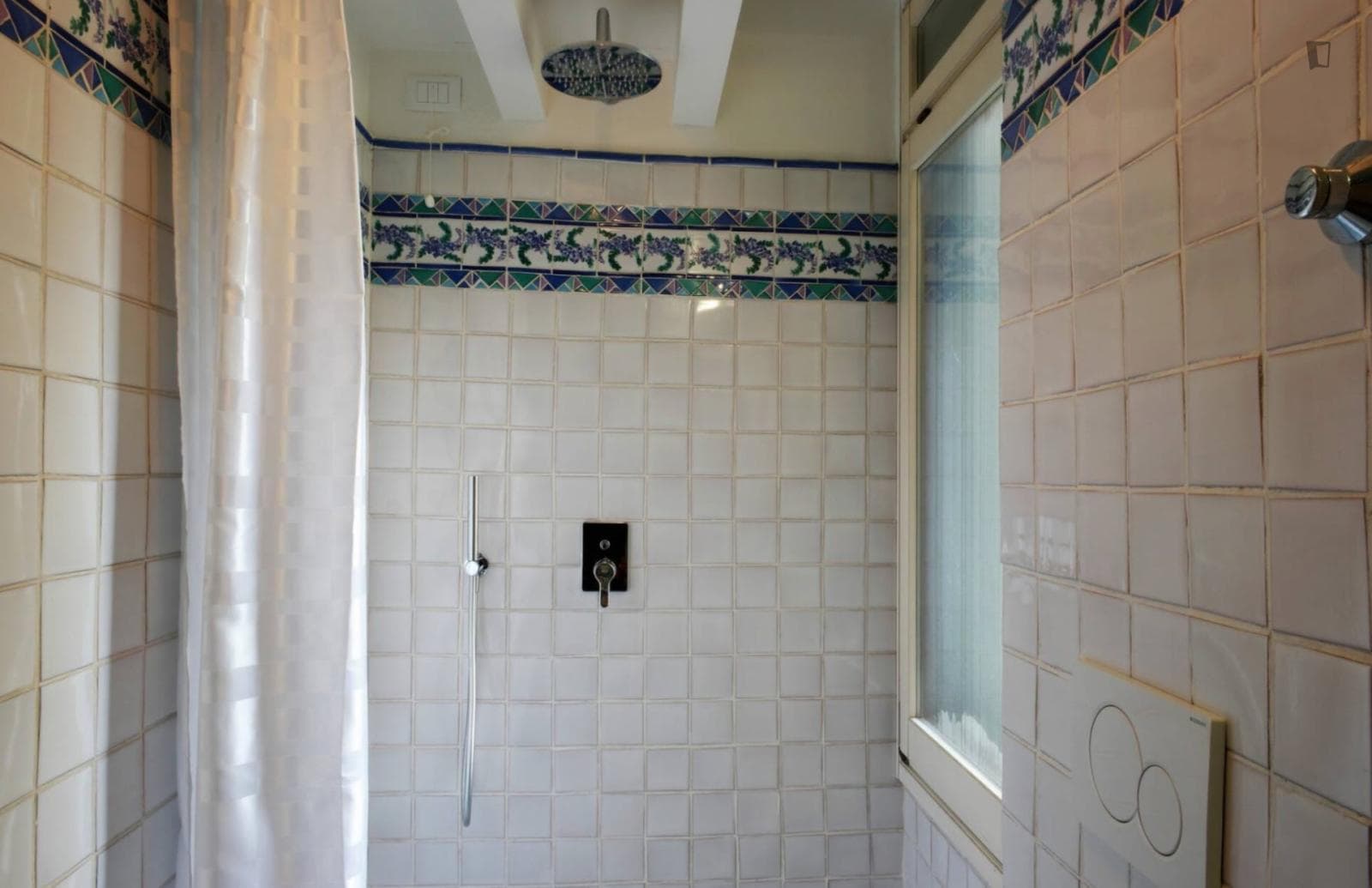 Spacious two-bedroom apartment in sant'Elena photo 1