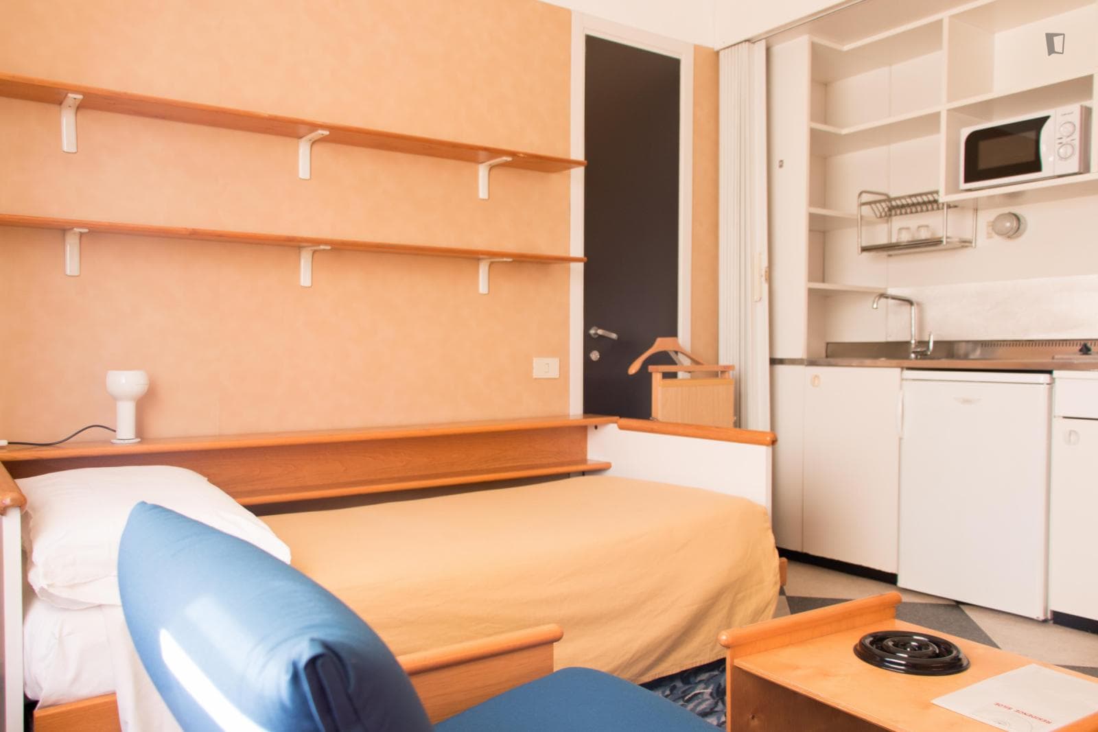 Good-looking studio in a residence with swimming pool and gym near Università Bicocca photo 1