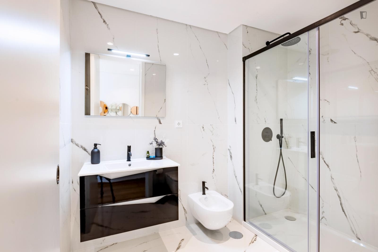 Amazing 1-bedroom flat in Santo Ildefonso photo 1