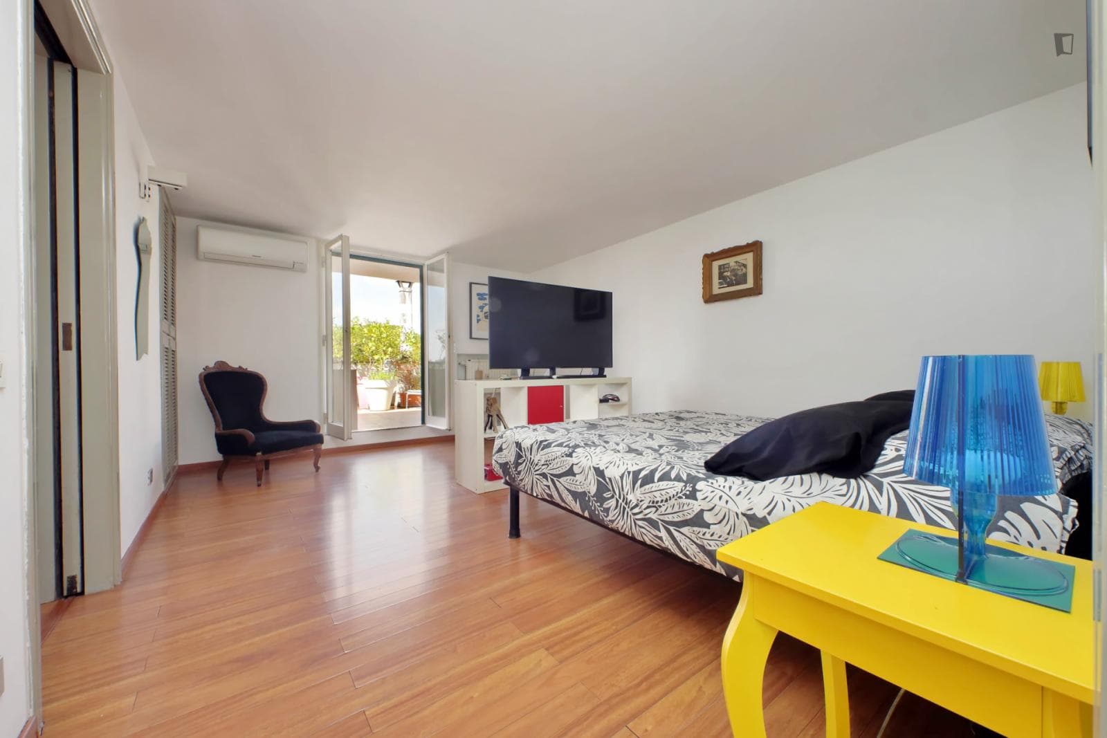 Pleasant 1-Bedroom apartment with terrace next to Luiss Business School photo 1
