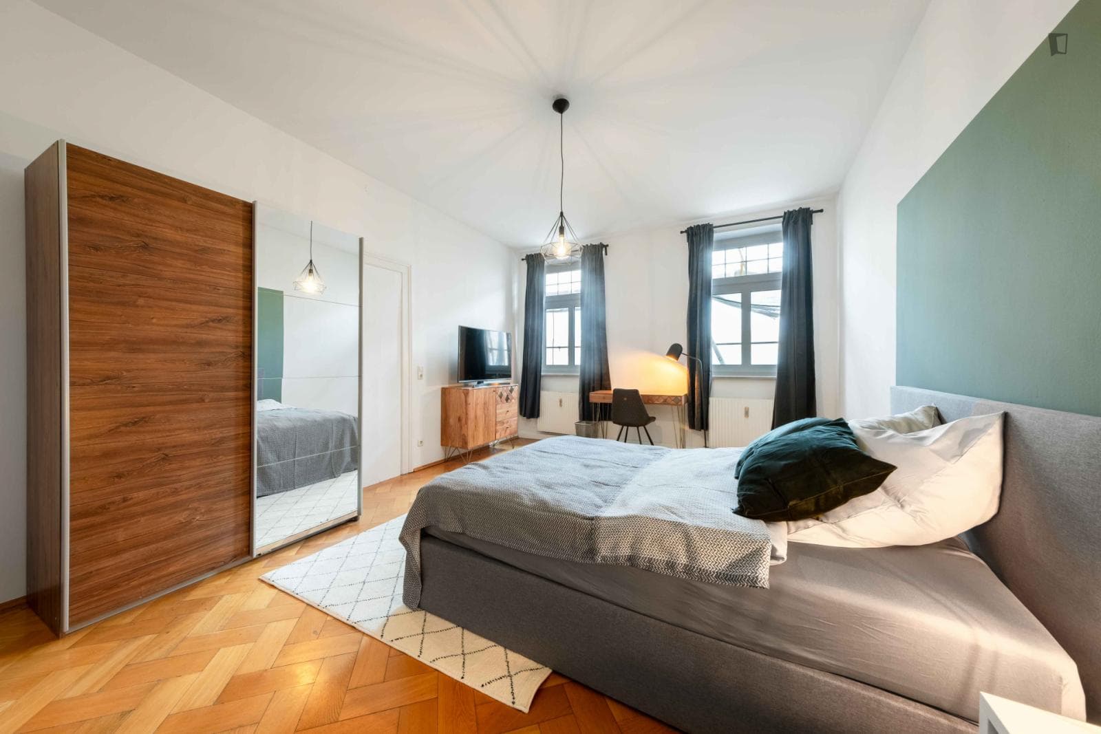 Comfortable double bedroom in Altstadt-Lehel photo 1