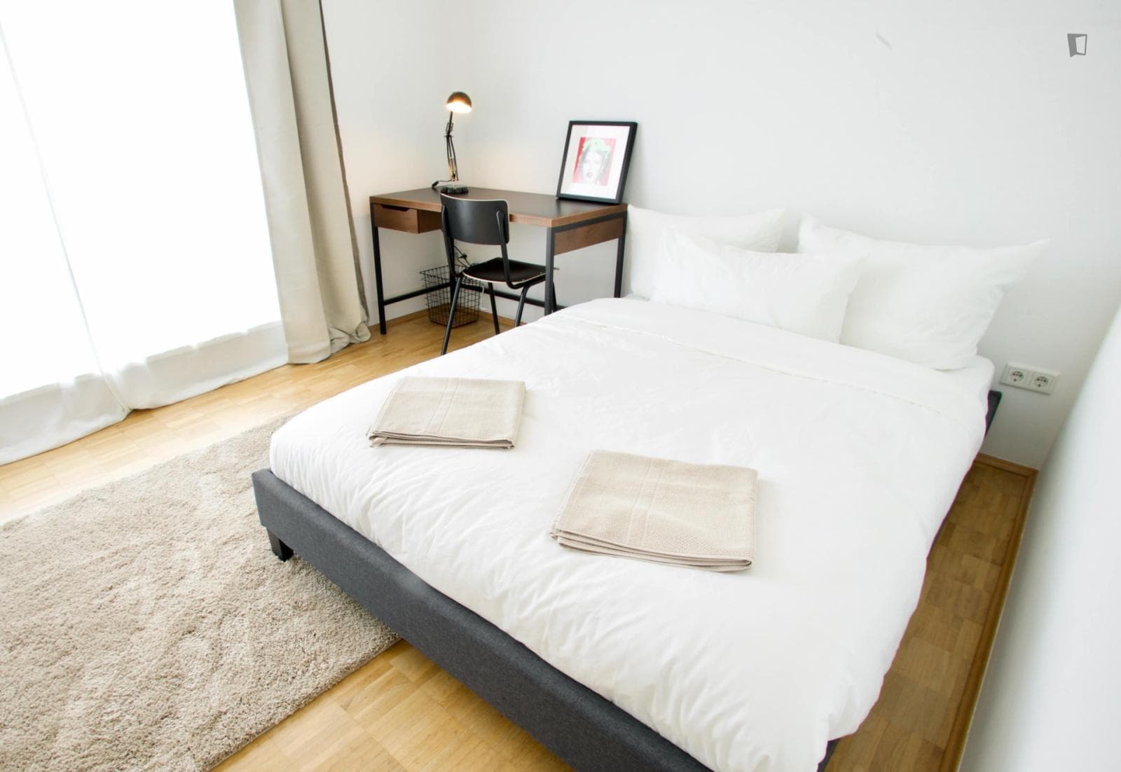 Modern double bedroom in Prenzlauer Berg photo 1