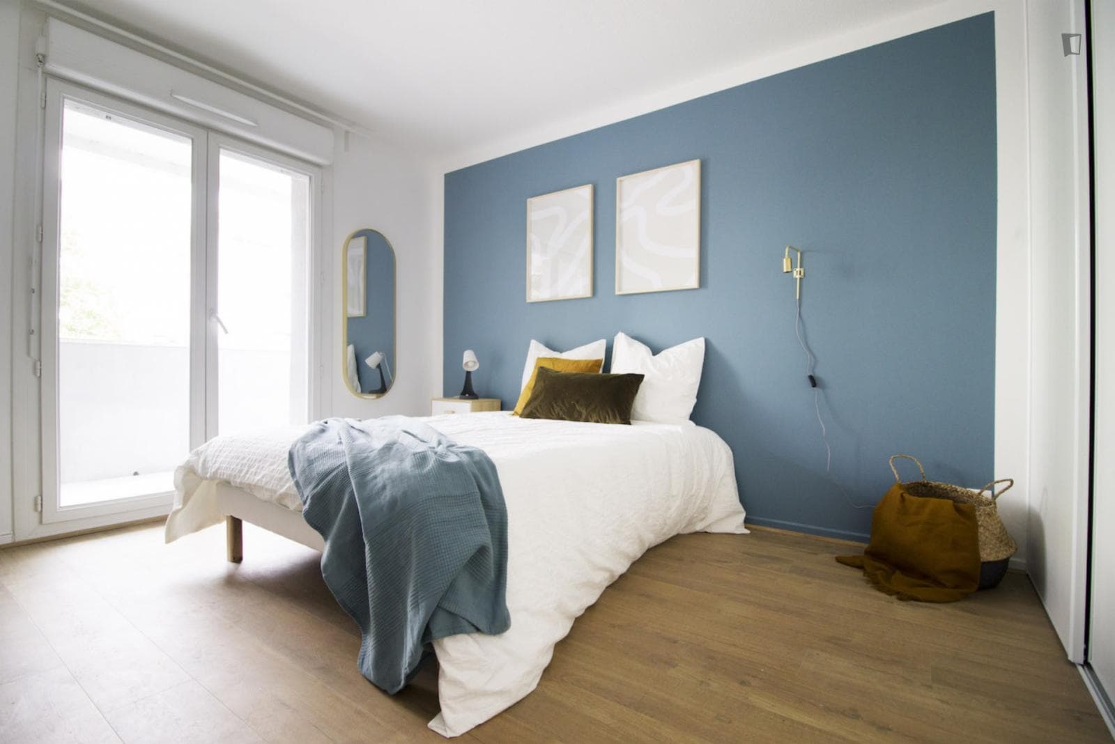 Charming 14m² bedroom furnished with care -G008 photo 1