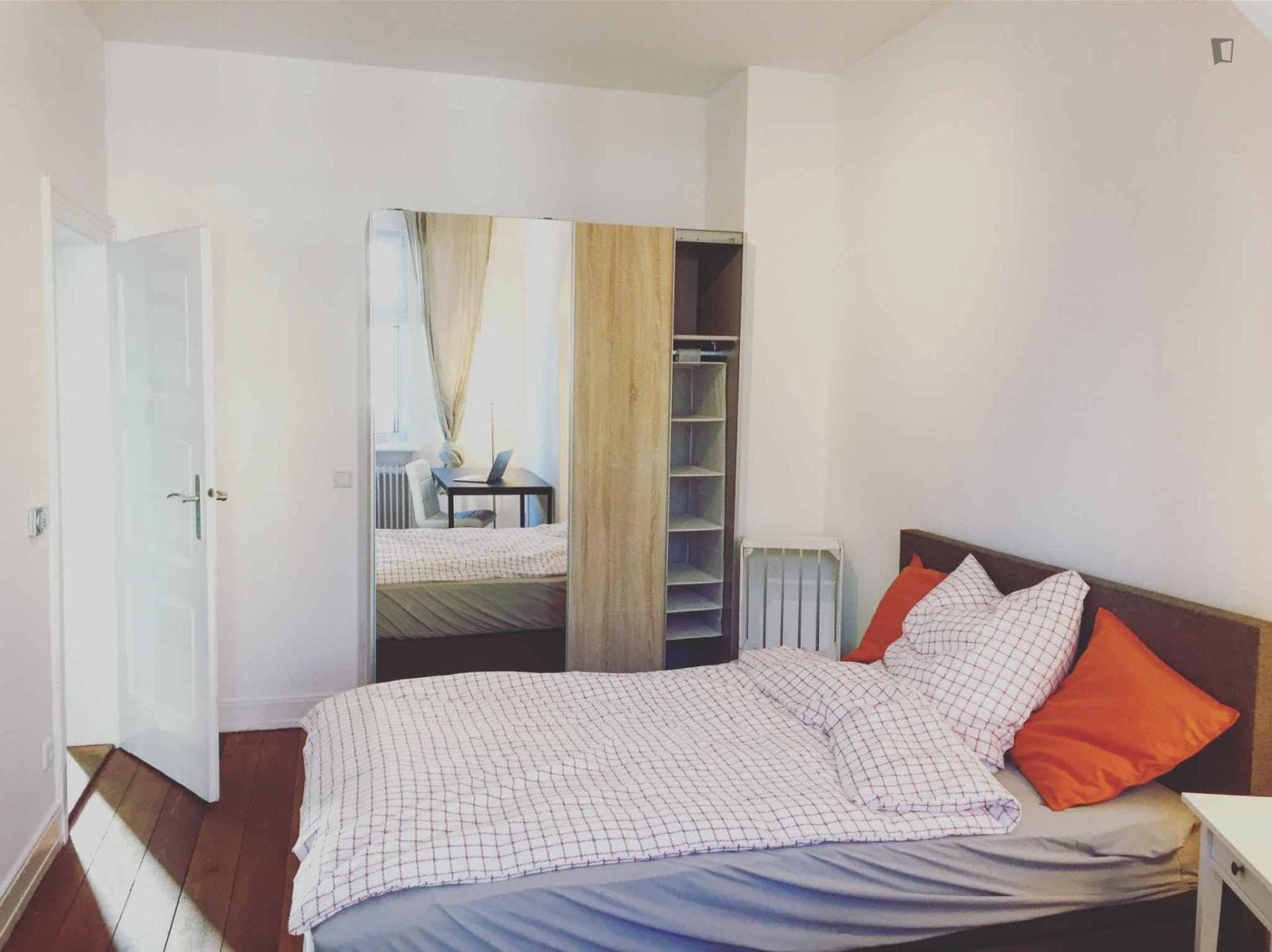 Marvelous double bedroom in Frankfurt photo 1