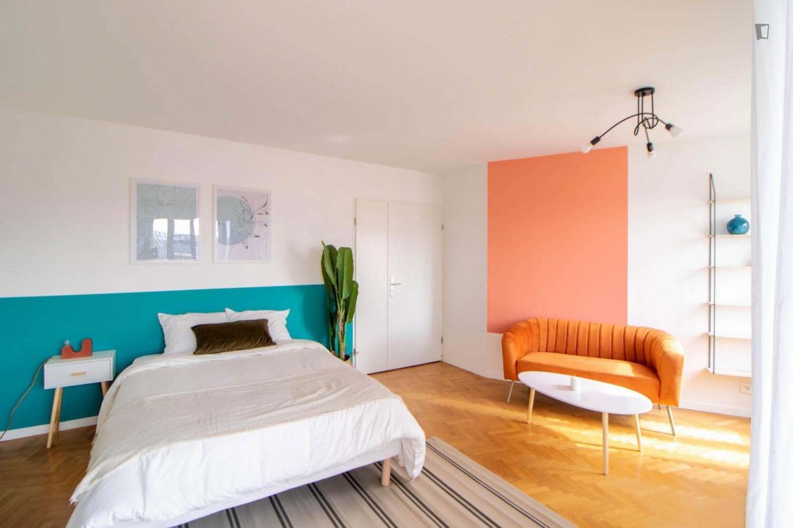 Spacious 23 m² bedroom to rent in Saint-Denis - SDN05 photo 1
