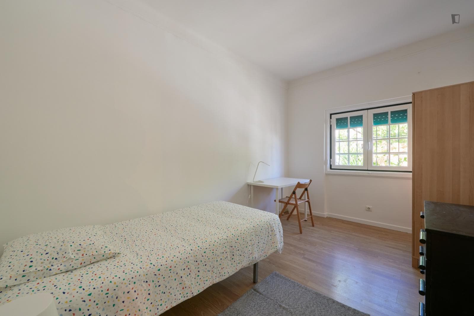 Appealing single bedroom close to Jardim dos Montes Claros photo 1
