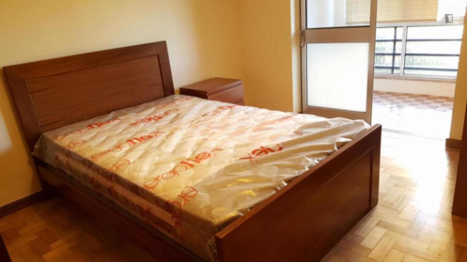 Comfortable double bedroom in a 4-bedroom apartment near Universidade do Minho photo 1