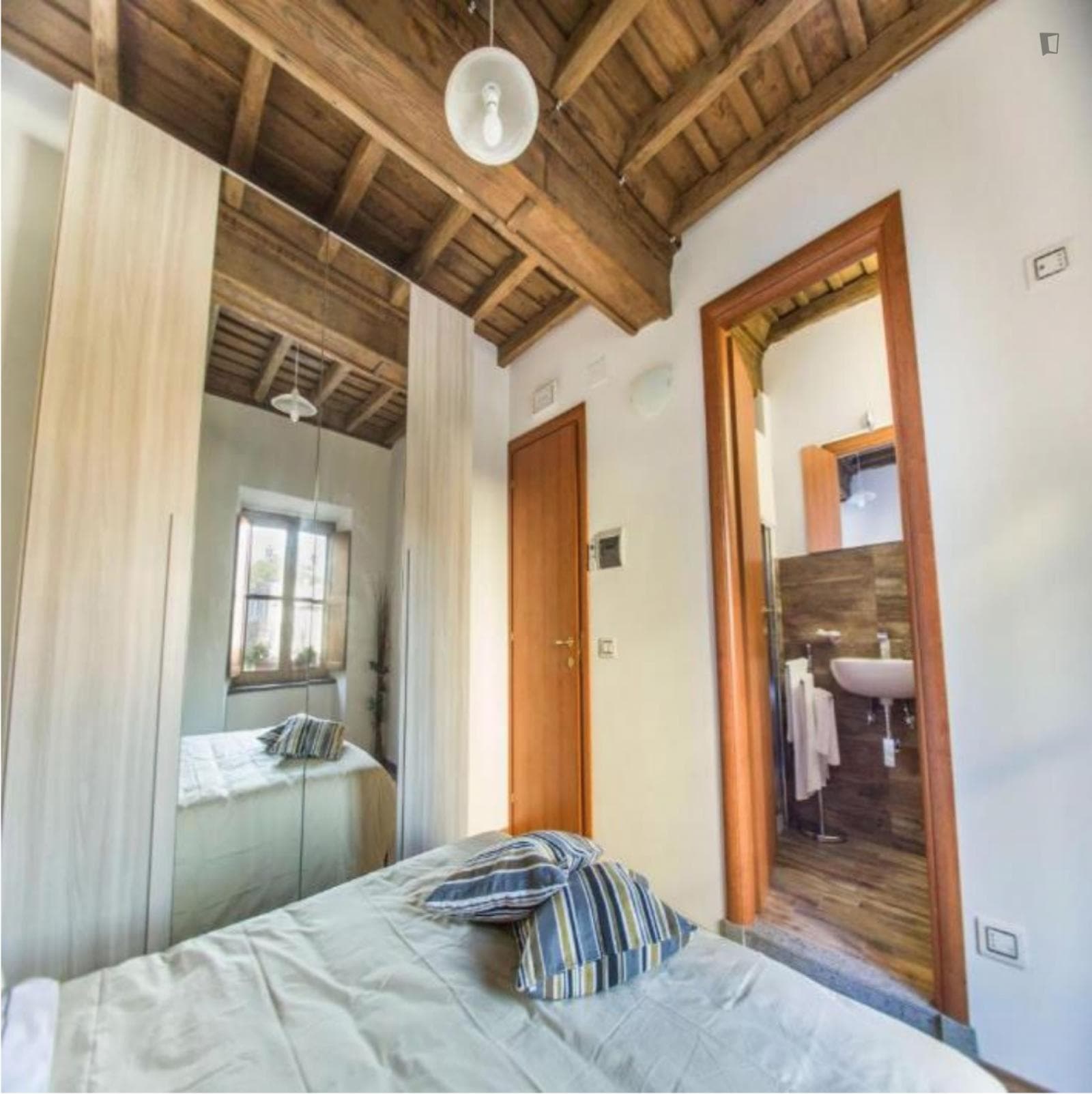 Neat double ensuite bedroom in San Martino Al Cimino photo 1