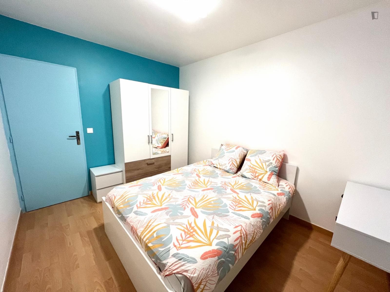 Inviting double bedroom in Gagny photo 1