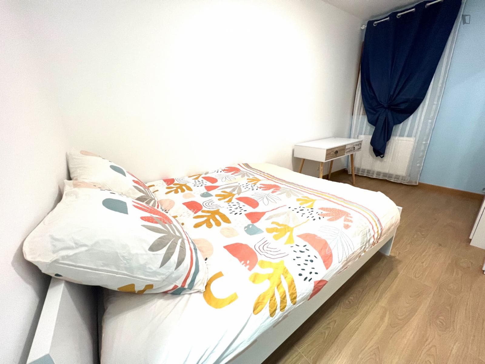 Appealing double bedroom near Parc du Croissant Vert photo 1