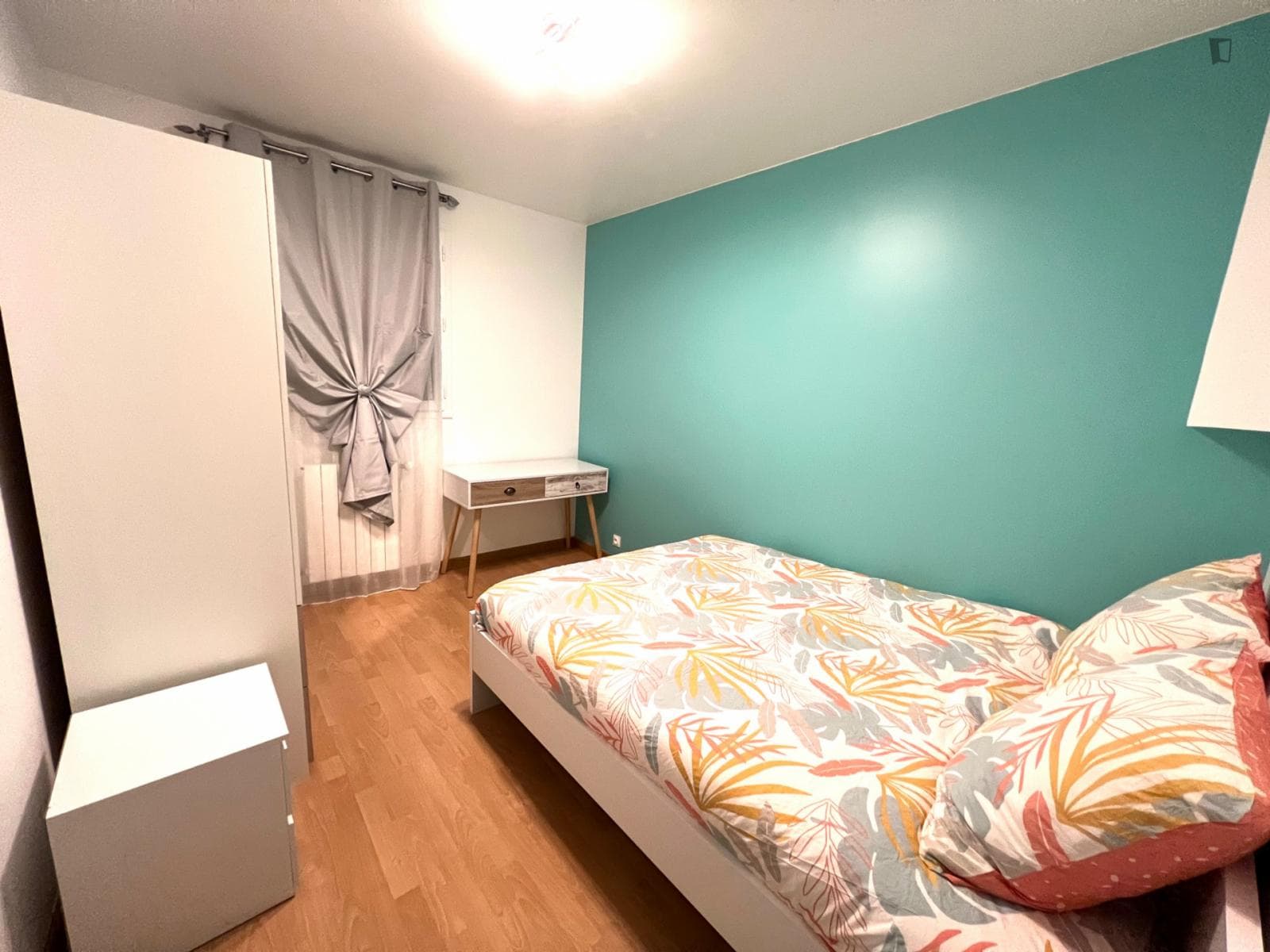 Charismatic double bedroom in residential Gagny photo 1