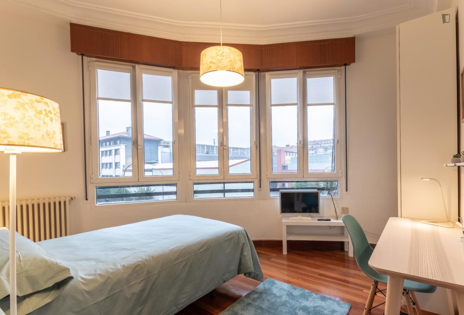 Very cool single bedroom in Indautxu photo 1