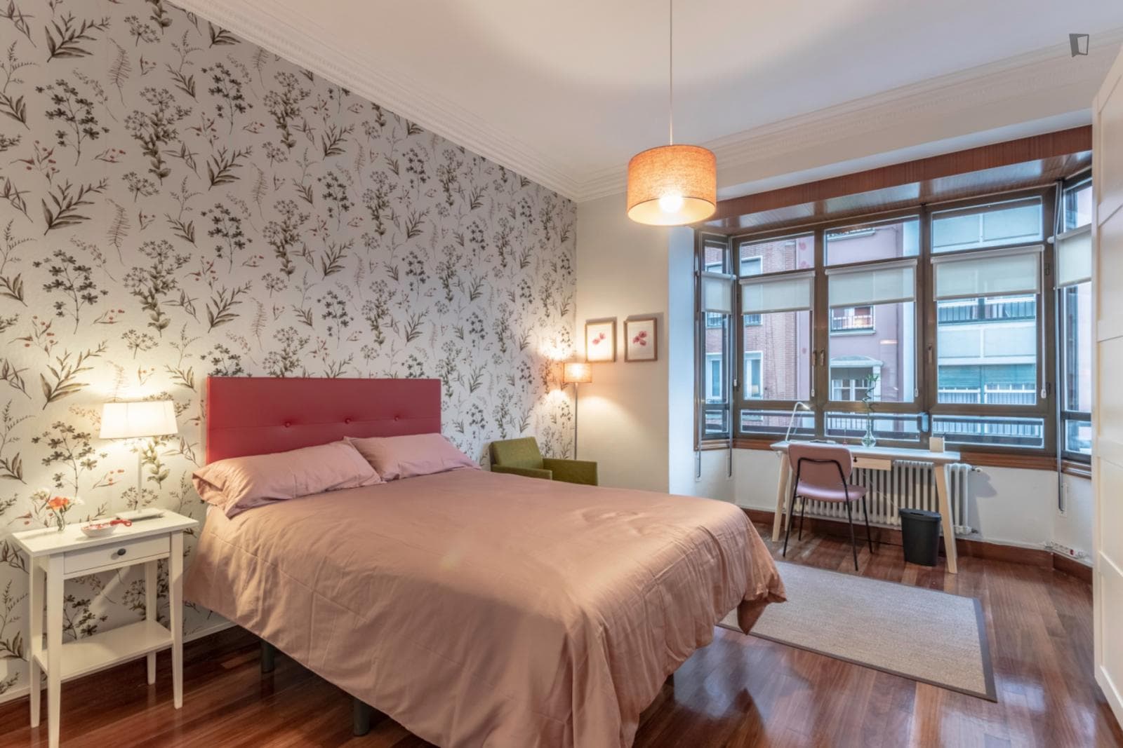 Charismatic double bedroom in Indautxu photo 1
