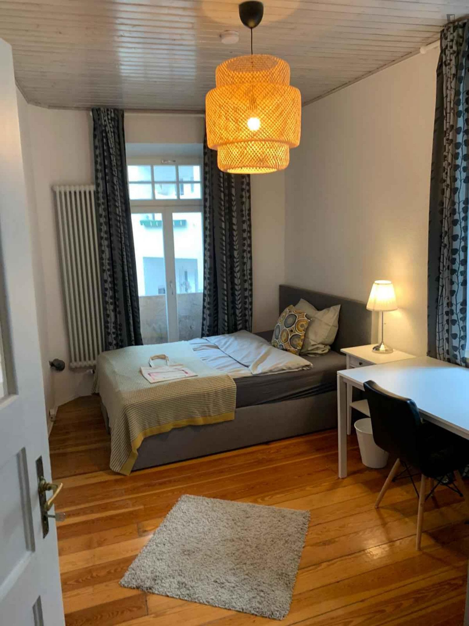 Cozy single bedroom in a 2 bedroom apartment in Obergiesing photo 1