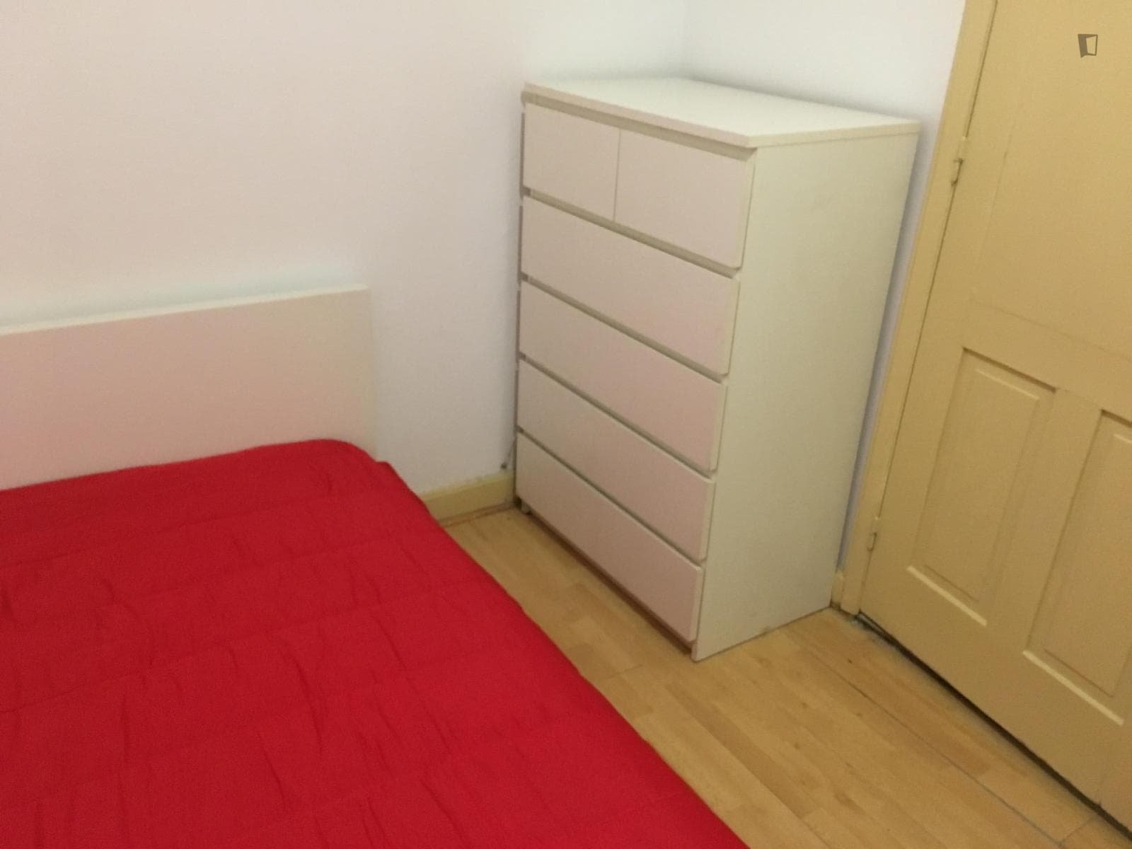 Nice double bedroom in close proximity to Casa da Musica photo 1