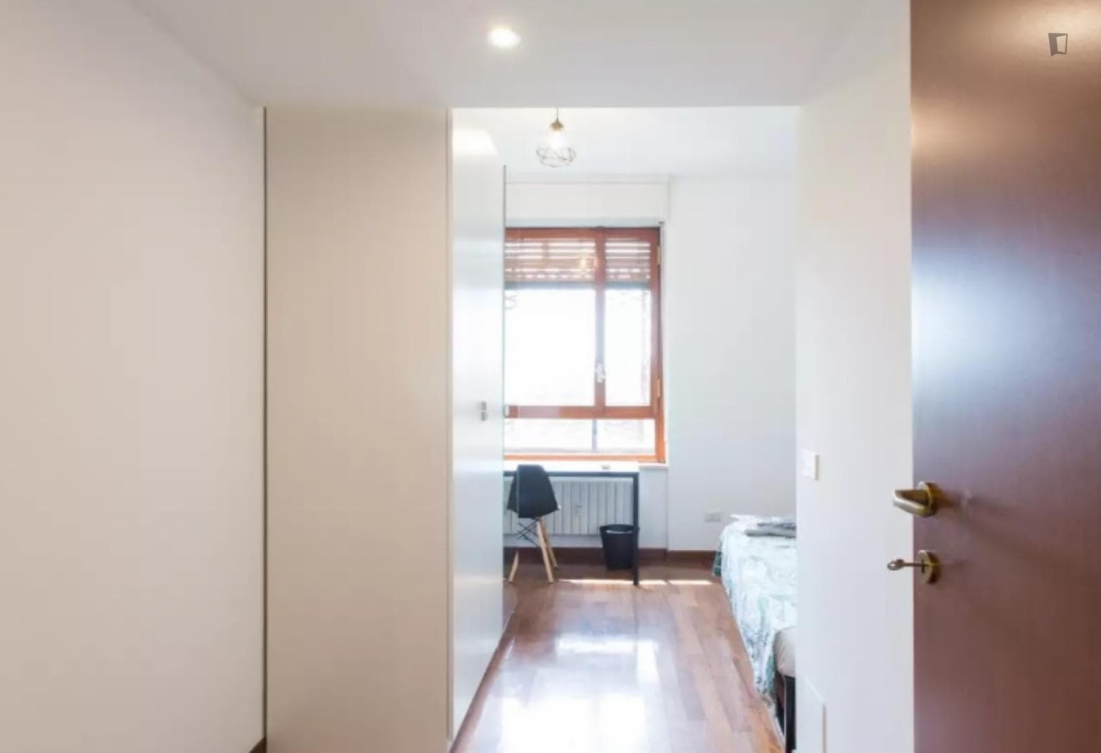 Welcoming single bedroom near Università Bocconi photo 1