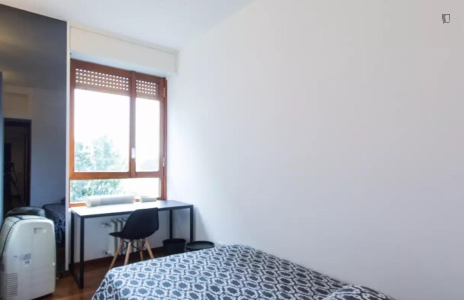 Alluring single bedroom near Università Bocconi photo 1