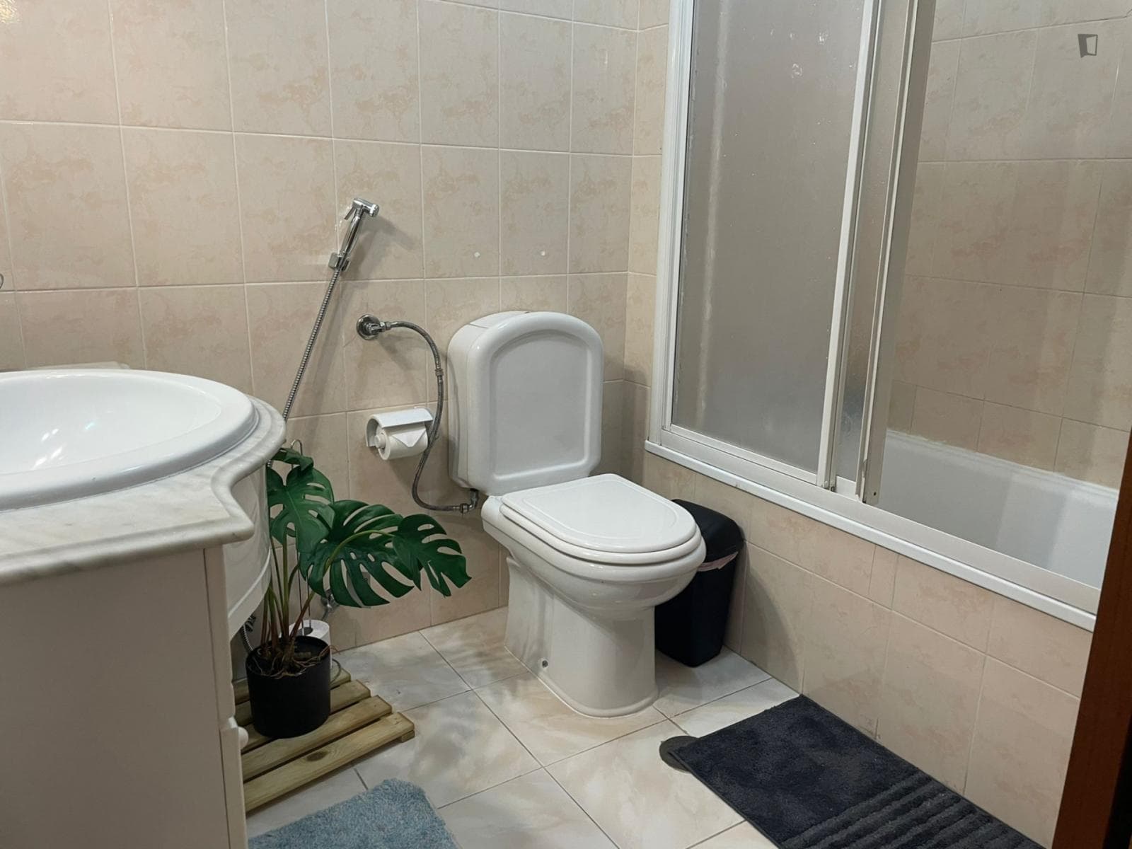 Cosy 2-bedroom apartment with a balcony, near Fonte das Pombas beach photo 1