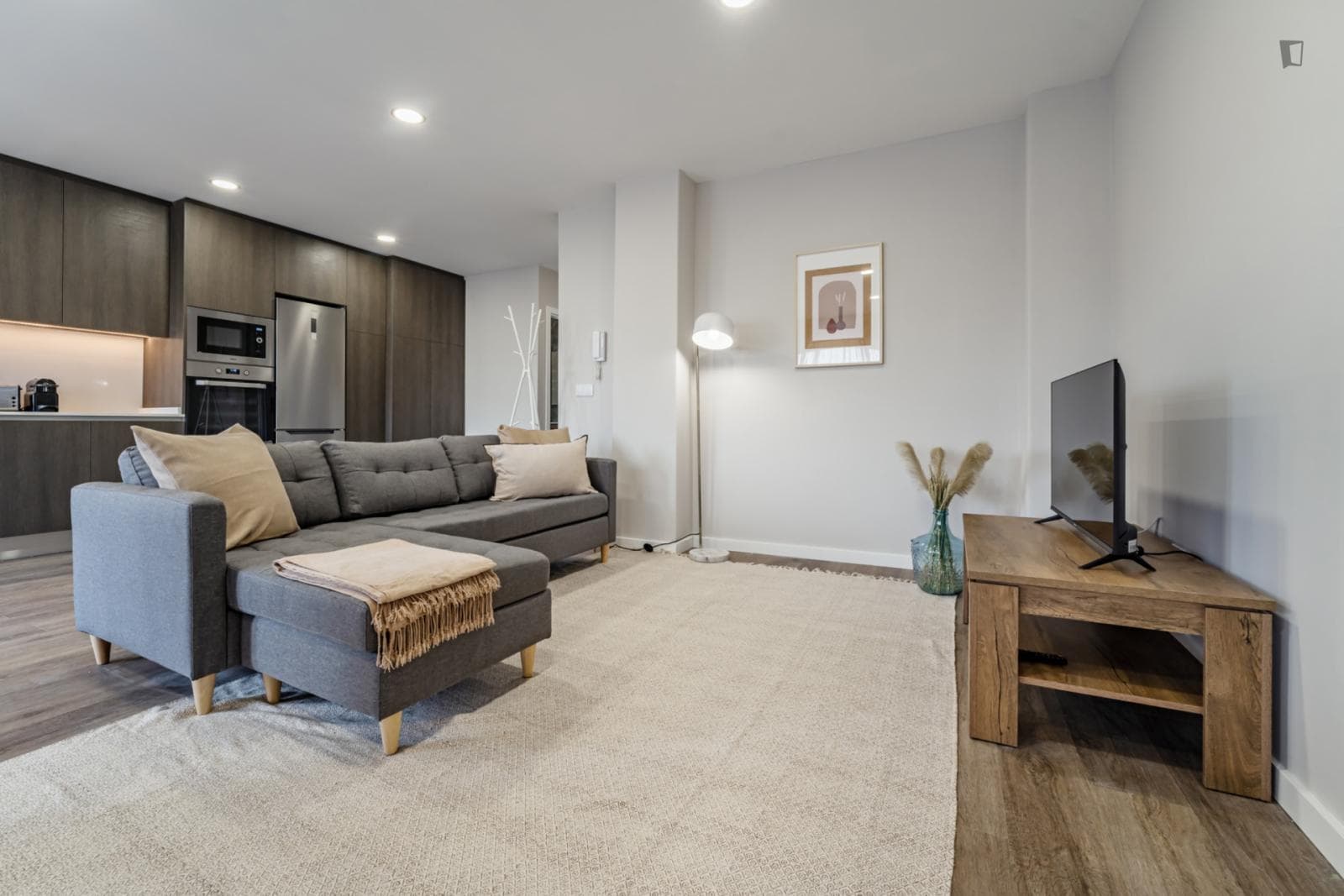 Very cool 2-bedroom apartment with a balcony, in Boavista photo 1