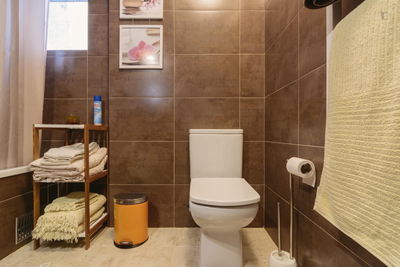 Big and bright 2-bedroom apartment in Lisbon photo 1