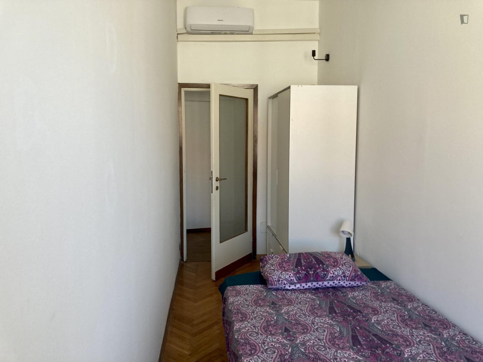 Cosy single bedroom close to Università Milano Statale photo 1