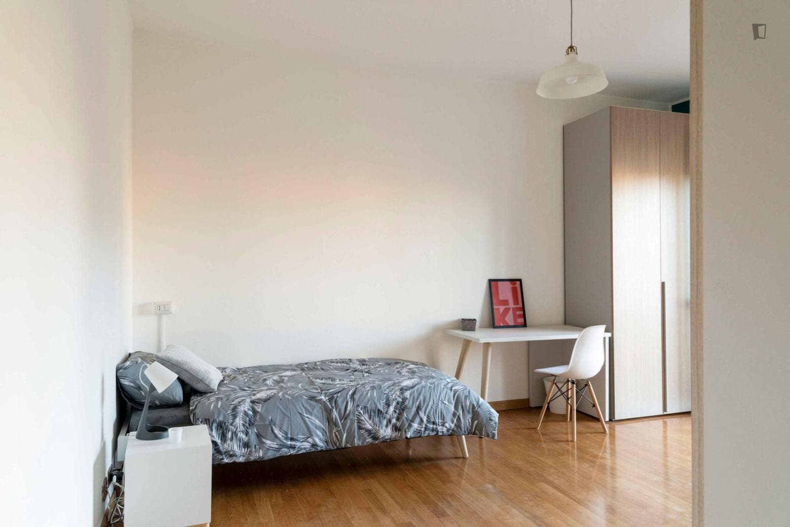 Pleasant twin bedroom with balcony near Università IULM photo 1