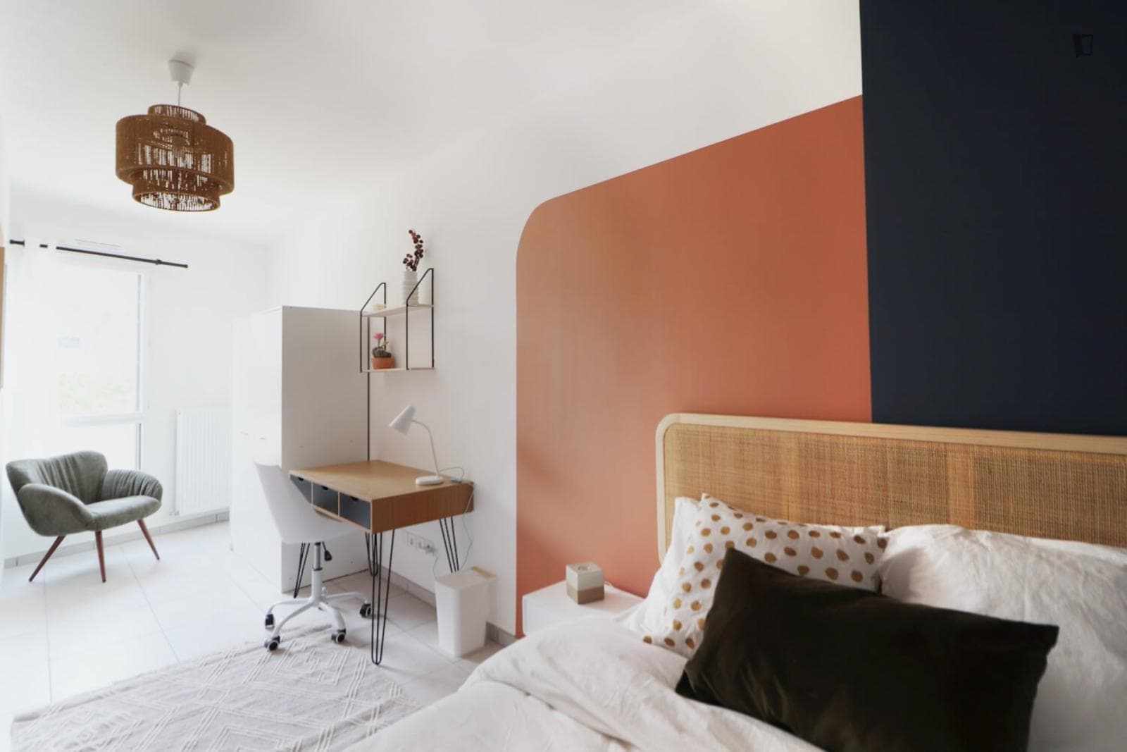 Comfortable 14 m² bedroom near Lyon - LYO39 photo 1