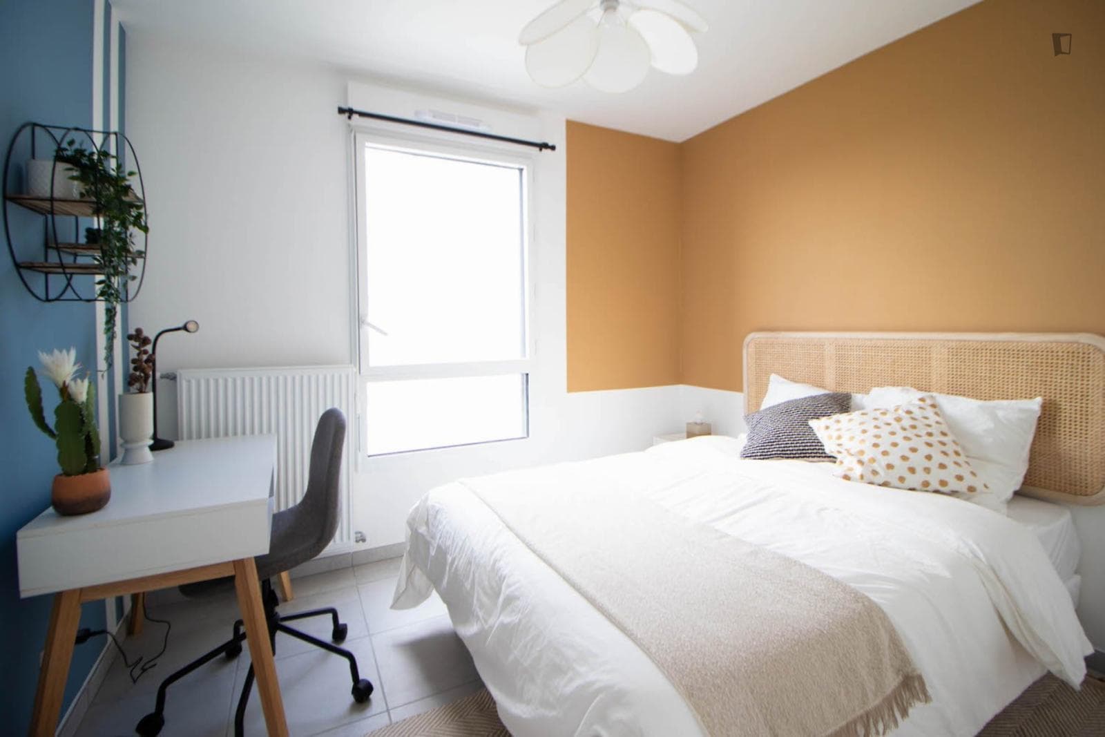 Elegant 10 m² bedroom near Lyon - LYO47 photo 1